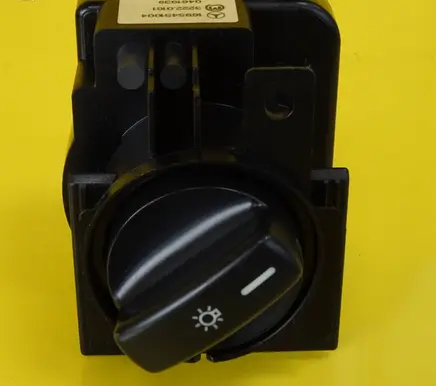 Mercedes-Benz A W169 Light switch 1695451004