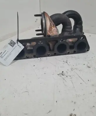 Audi A4 S4 B6 8E 8H Exhaust manifold 06B253031Q