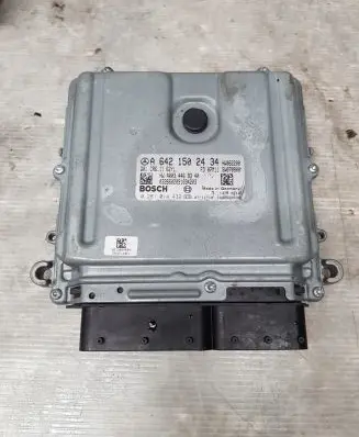 Mercedes-Benz C W204 Engine control unit/module A6421502434