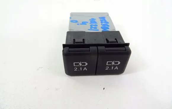 Lexus UX USB socket connector 8553276010