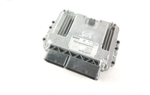 KIA Ceed Engine control unit/module 391022A711 18841429 1039S23175