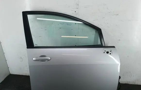 Nissan Tiida C11 Front door