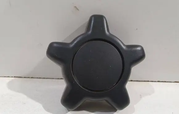 Volvo V70 Seat adjustment knob 08686047
