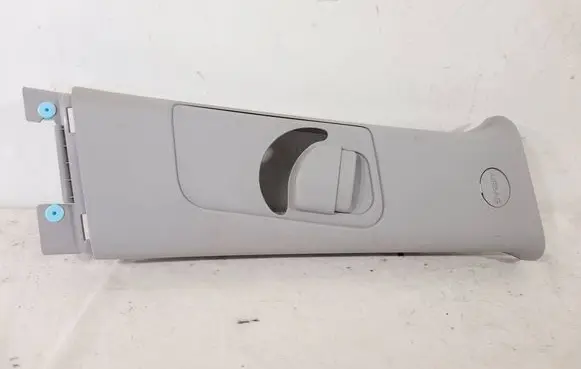 Hyundai i30 (B) pillar trim (top) 858402R000