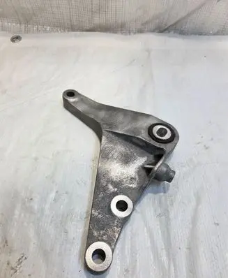 Opel Corsa E Gearbox mounting bracket 13381849