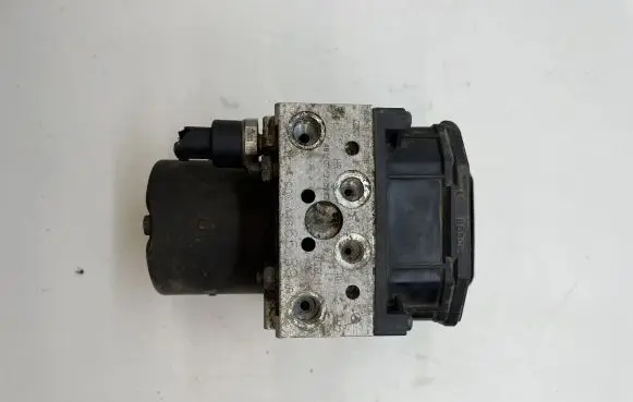 Mercedes-Benz Vito Viano W639 ABS Pump 0004466689