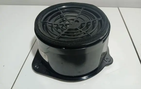 Audi A6 S6 C6 4F Rear door speaker 4F0035415B