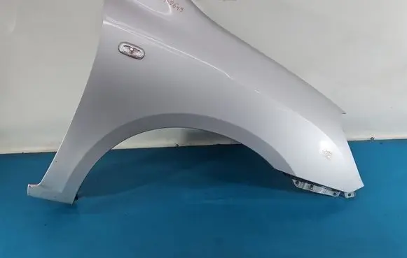 KIA Carens II Fender IMPRK1540649