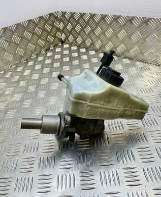 Volkswagen PASSAT B6 Master brake cylinder 3C2611301