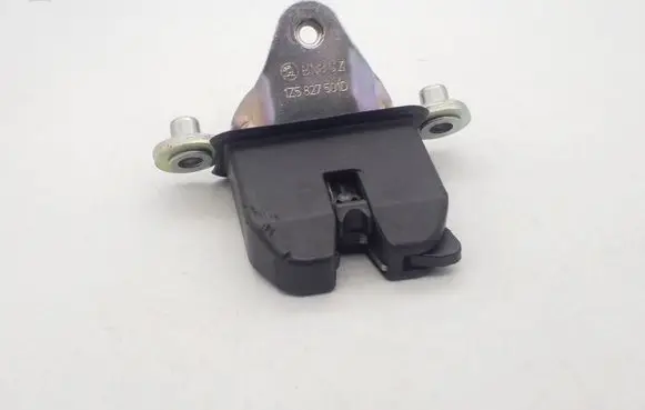 Skoda Octavia Mk2 (1Z) Tailgate/trunk/boot lock/catch/latch 1Z5827501D