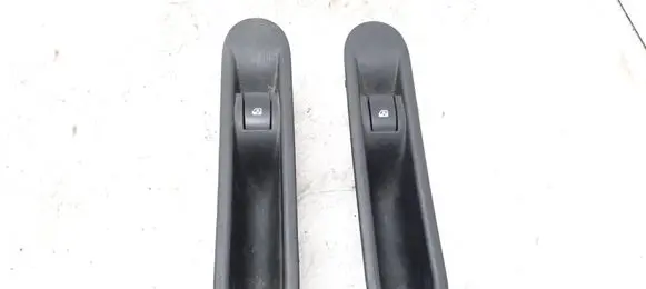 Renault Espace - Grand espace IV Electric window control switch 8200327947