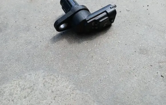 Volvo XC60 Camshaft vanos timing valve 8658726