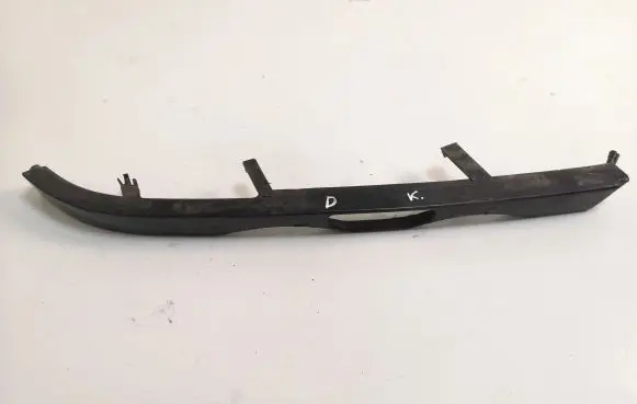 BMW 3 E46 Under headlight/headlamp trim 8227643