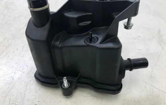 Ford Fiesta Oil breather separator L1BG6007GA