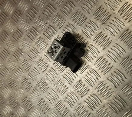 Opel Combo E Heater blower motor/fan resistor 9829220580