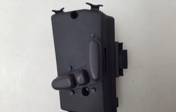 Chrysler Pacifica Seat control switch 1AK87TRMAA