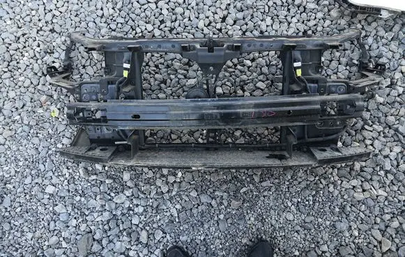 Hyundai i30 Radiator support slam panel