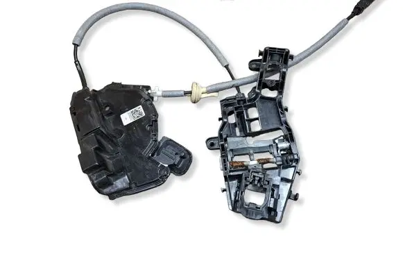Volkswagen PASSAT B8 Rear door lock 5NA839015C 510837811H