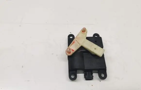 Nissan Almera N16 A/C air flow flap actuator/motor 3T0503080 030709