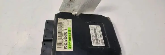 Mercedes-Benz C W203 Engine ECU kit and lock set A2710106345SILNIKA