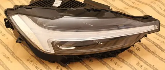 Volvo XC60 Headlight/headlamp 32337383