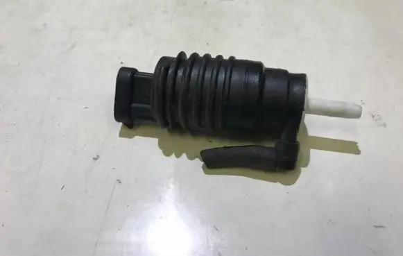 Renault Master II Windscreen/windshield washer pump 7700802336 90068