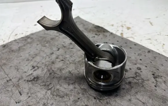 Volvo V60 Piston 