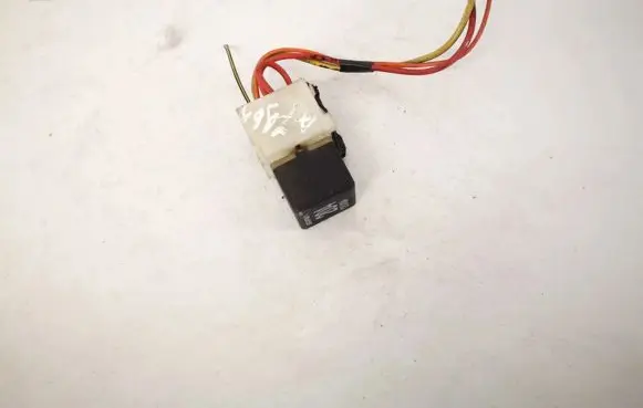 Audi A4 S4 B5 8D Other relay 431951253h