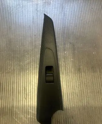 Mazda 2 Electric window control switch D09H66370 DB9L685L6