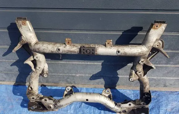 Mercedes-Benz E W212 Front subframe 212KOLYSKAPSZ