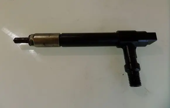 Fuel injector