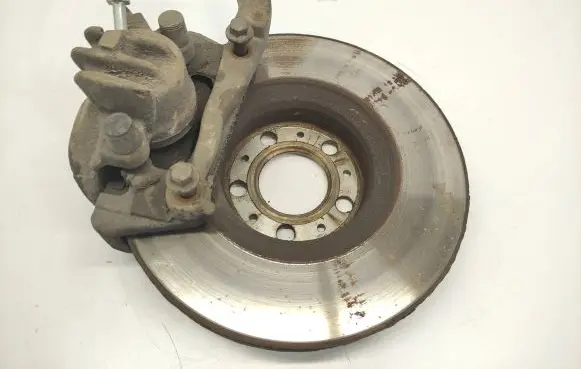 Volvo V70 Front brake caliper 8252177