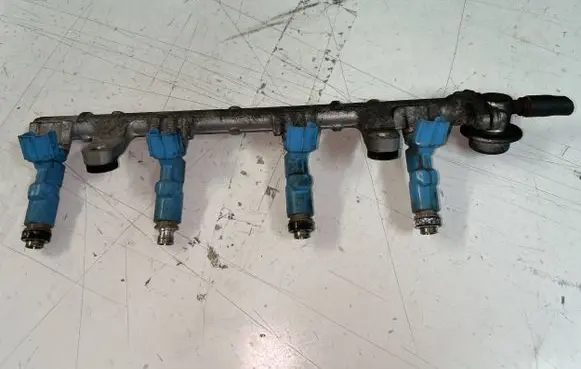 Toyota Yaris Fuel main line pipe