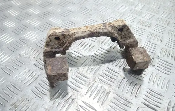 BMW 5 E39 Front Brake Caliper Pad/Carrier 