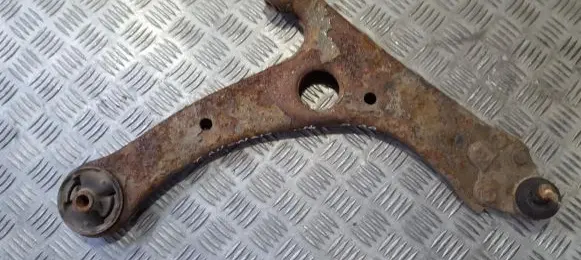 Toyota Avensis T250 Front lower control arm/wishbone
