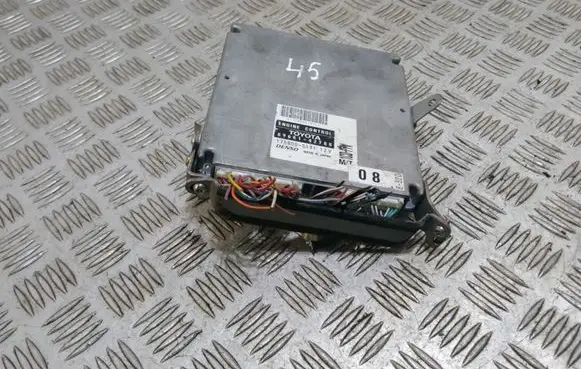 Toyota Avensis T250 Engine control unit/module 8966142780