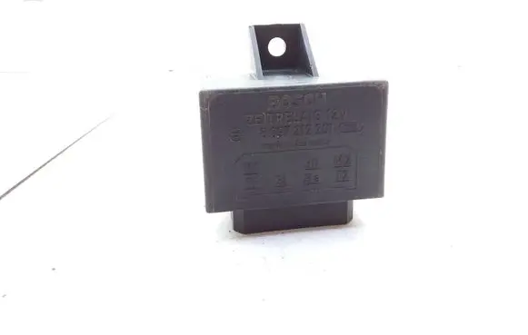 Audi 80 90 B2 Hazard warning light relay 8697212201