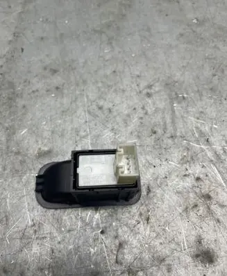 Skoda Fabia Mk2 (5J) Electric window control switch 5J0867435 8103909