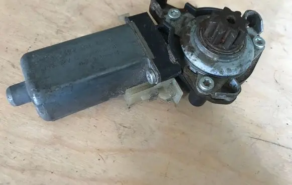 Opel Astra H Folding roof motor 13228557