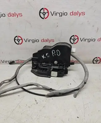 BMW X5 E70 Front door lock A053702