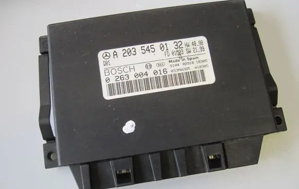 Mercedes-Benz C W203 Parking PDC control unit/module A2035450132