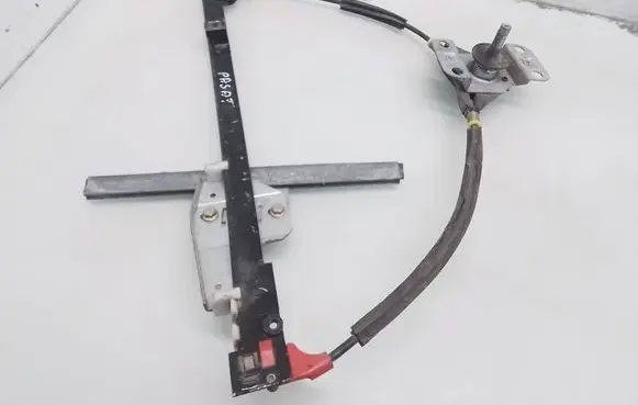Rear door manual window regulator