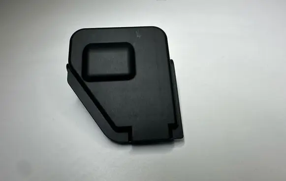 Audi Q3 F3 Battery box tray cover/lid 5QF971813