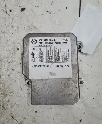 Skoda Roomster (5J) Airbag control unit/module 1C0909605K
