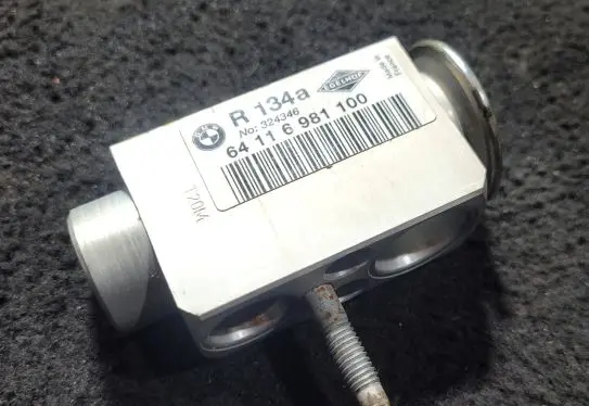 BMW X3 E83 Air conditioning (A/C) expansion valve 64116981100 324346 R134A