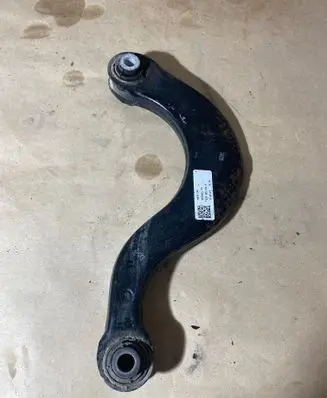 Volkswagen Tiguan Rear control arm X878ZPR 5Q0505323D