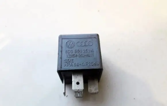 Audi A6 S6 C5 4B Other relay 8D0951253A V23134-B52-X301