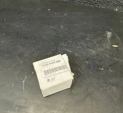 BMW 6 F12 F13 other engine part 8637896