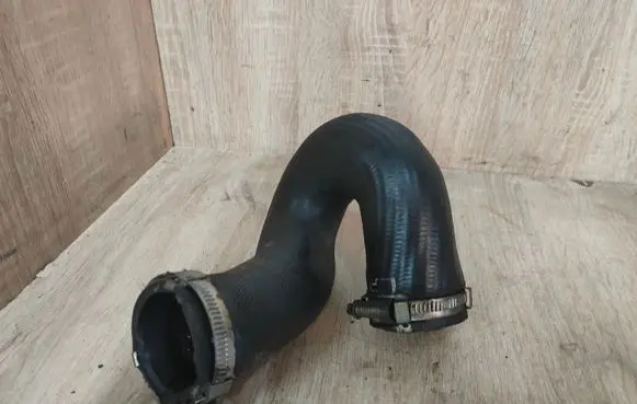 Audi A4 S4 B7 8E 8H Engine coolant pipe/hose 8E0145738F