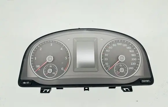 Volkswagen Touran II Speedometer (instrument cluster) 1T0920875J
